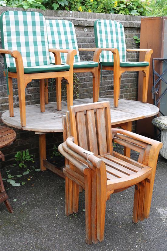 Teak garden table & 6 chairs with cushions